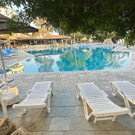 דירה Gardens