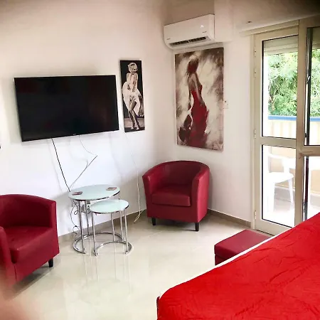 Gardens Apartment *