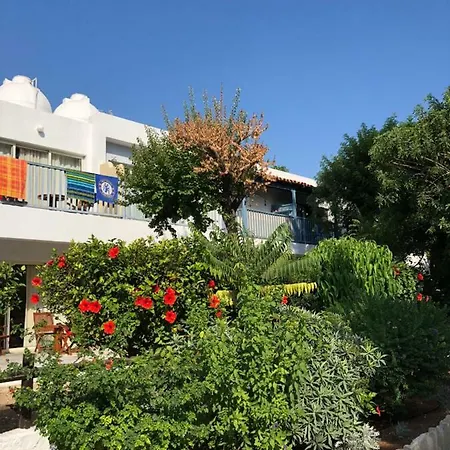Apartment Gardens